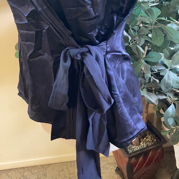 Mix It Satin Blouse - Picture 3 of 7